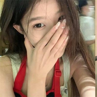 隔壁墓园的男孩